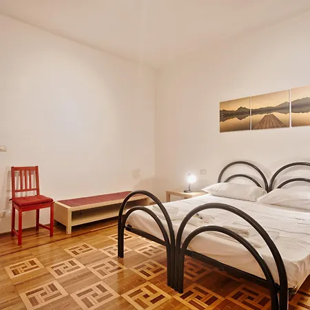 Piazza Statuto Elegant